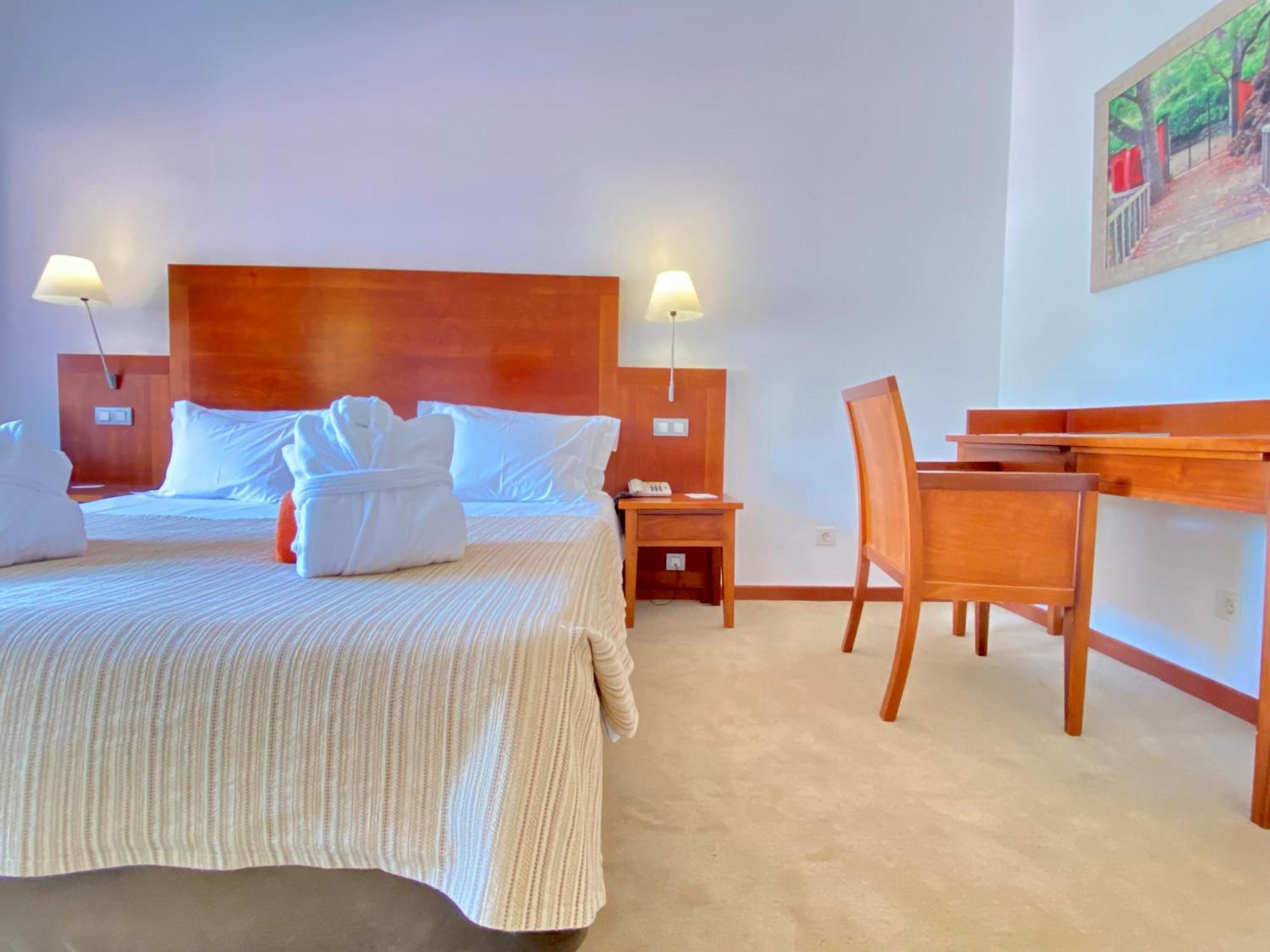 BIO Hotel - Hotel Quinta da Serra Câmara de Lobos Esterno foto
